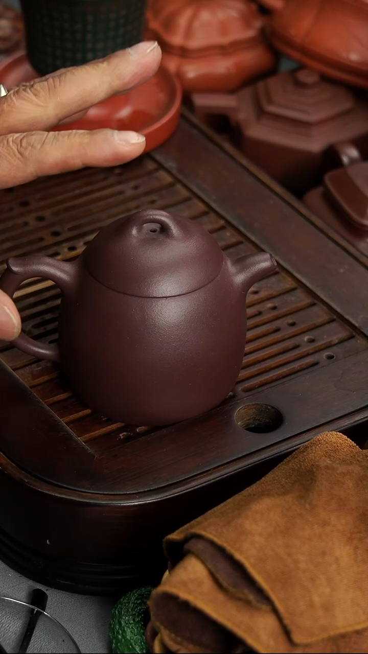 茶壶紫砂宜兴紫砂紫泥秦权200毫升