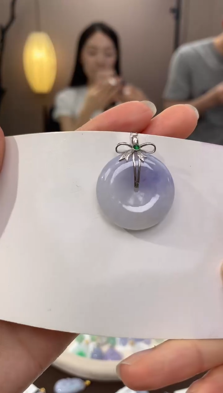翡翠18K金镶嵌颈饰天然缅甸a货翡翠