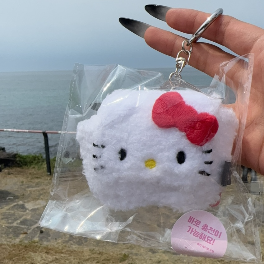 【济州岛限定】Hello Kitty 毛绒 红色蝴蝶结Kitty 口袋包 钥匙扣