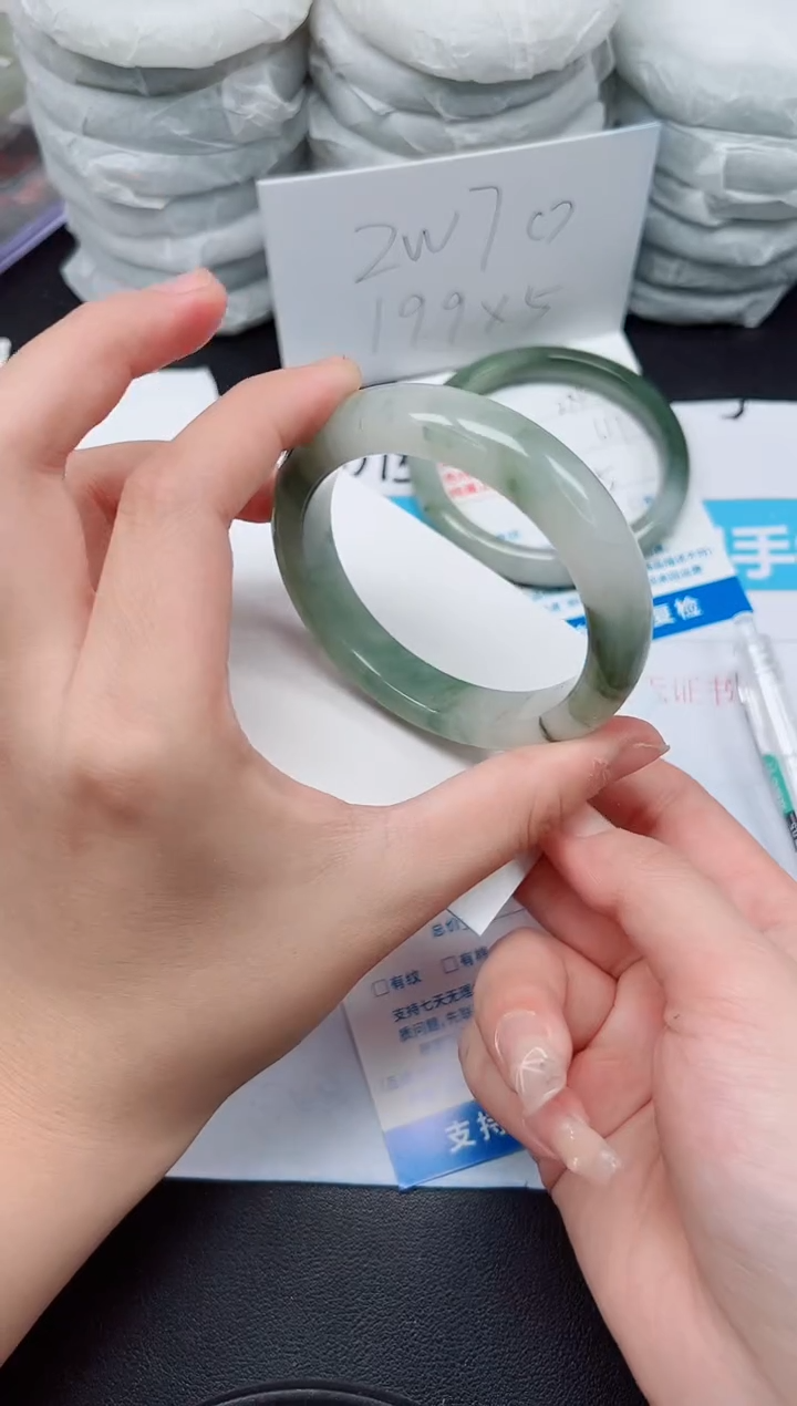 【闪购商品】石英质玉手镯未镶嵌G275-56.2