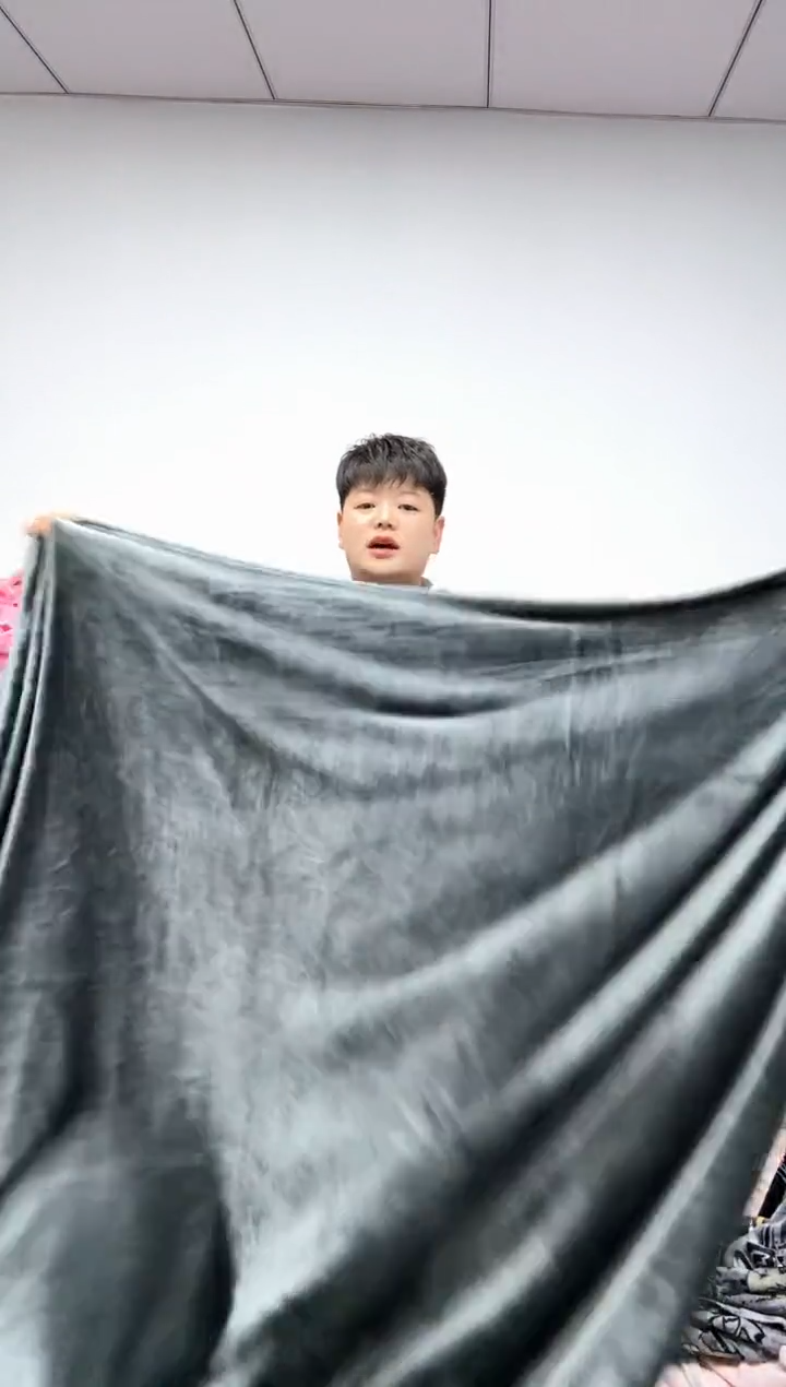 法兰绒2X2.3毯子