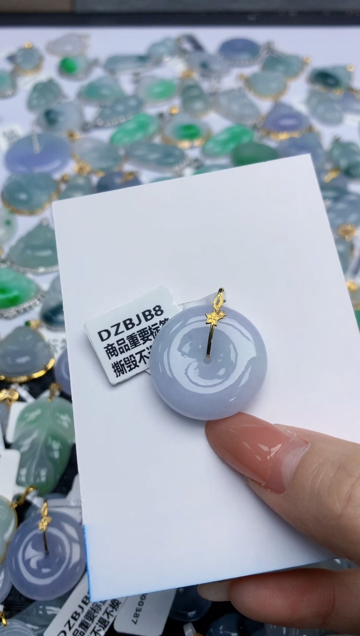 【闪购商品】翡翠挂件18K金镶嵌天然翡翠A货