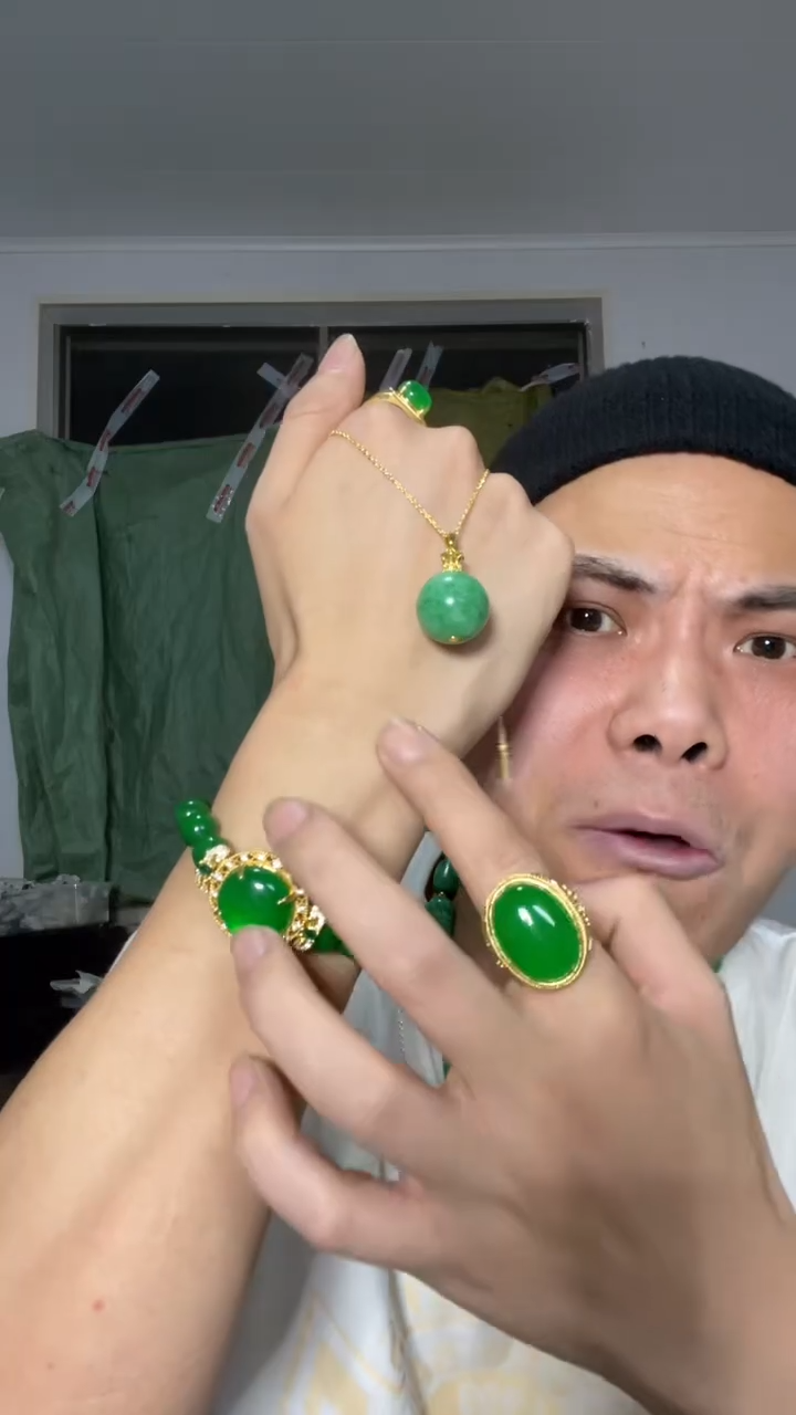 翡翠未镶嵌吊坠(赠链)【伍氏甄选】缅甸料2.0单珠飘花吊坠