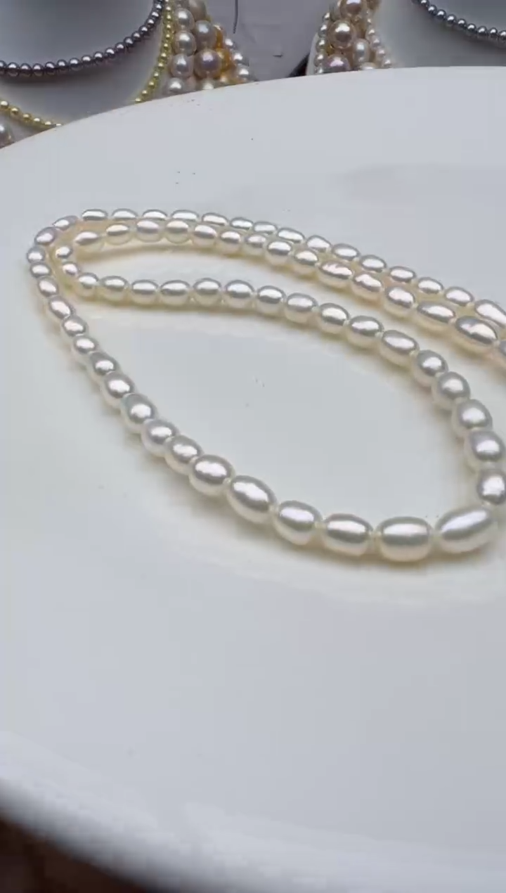 淡水珍珠未镶嵌颈饰1