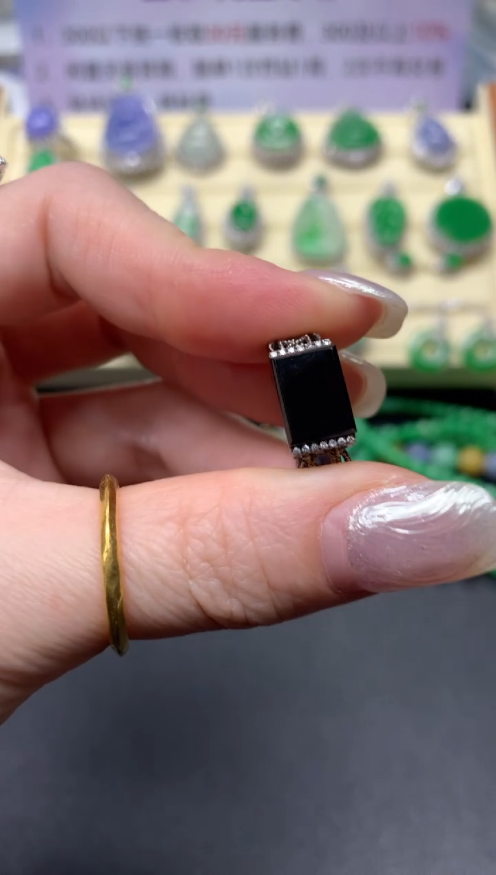 【闪购商品】翡翠戒指18K金镶嵌墨翠戒指|1500+150