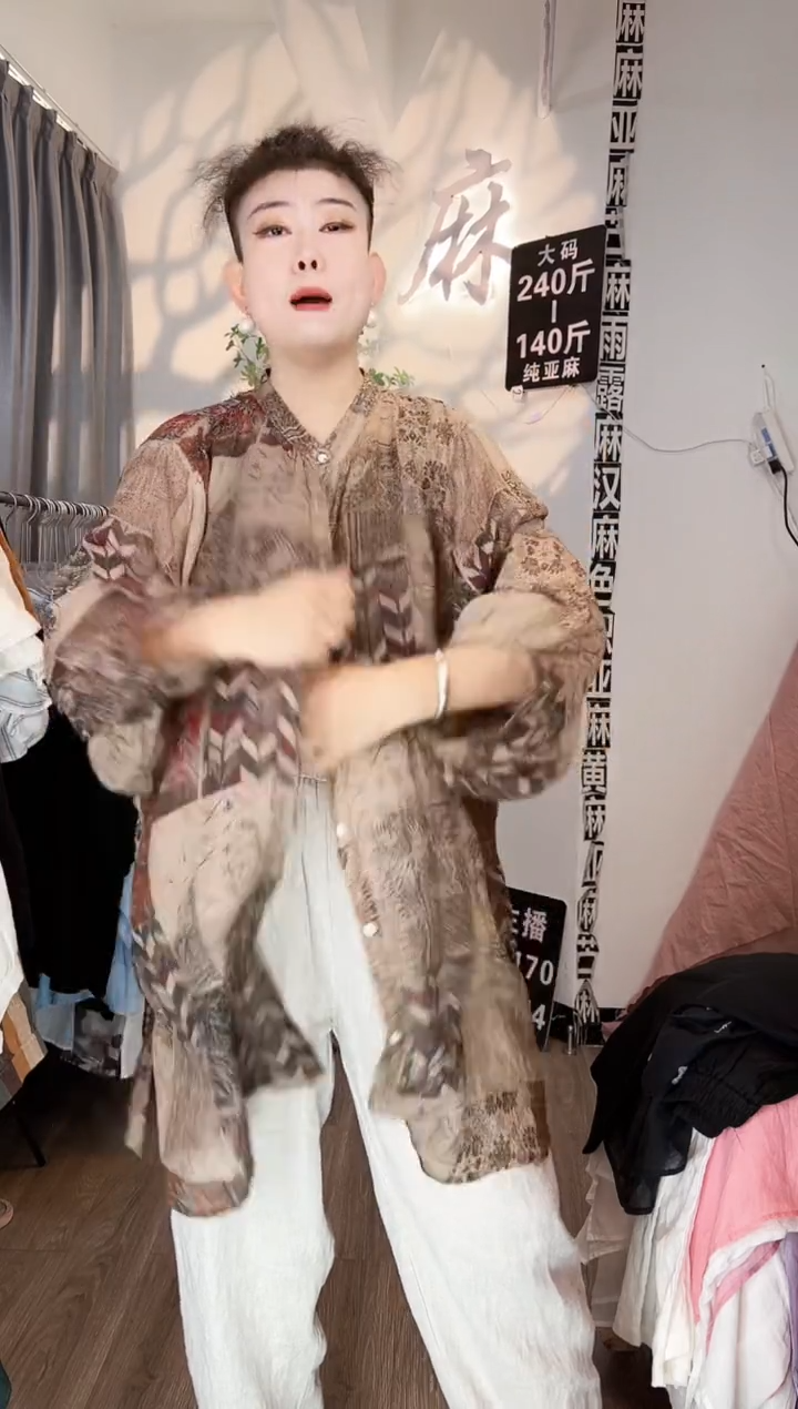 亚麻大码女装系列。