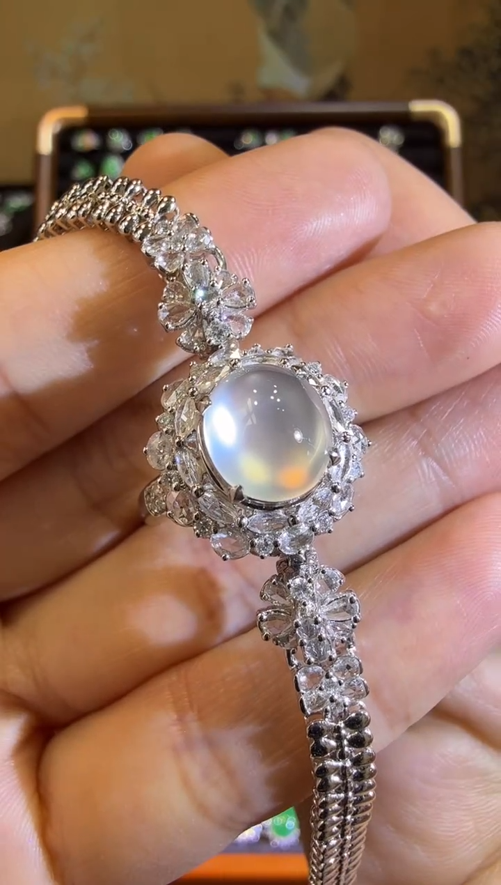 【闪购商品】翡翠戒指18K金镶嵌玻璃种双眼皮蛋面戒指吊坠手链三用