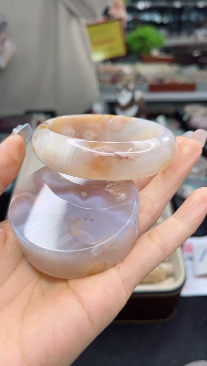 【闪购商品】石英质玉手镯未镶嵌58圈口（赠品镯心）1795676