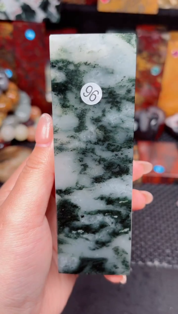 玉 桂林鸡血创意摆件装饰 编号：96