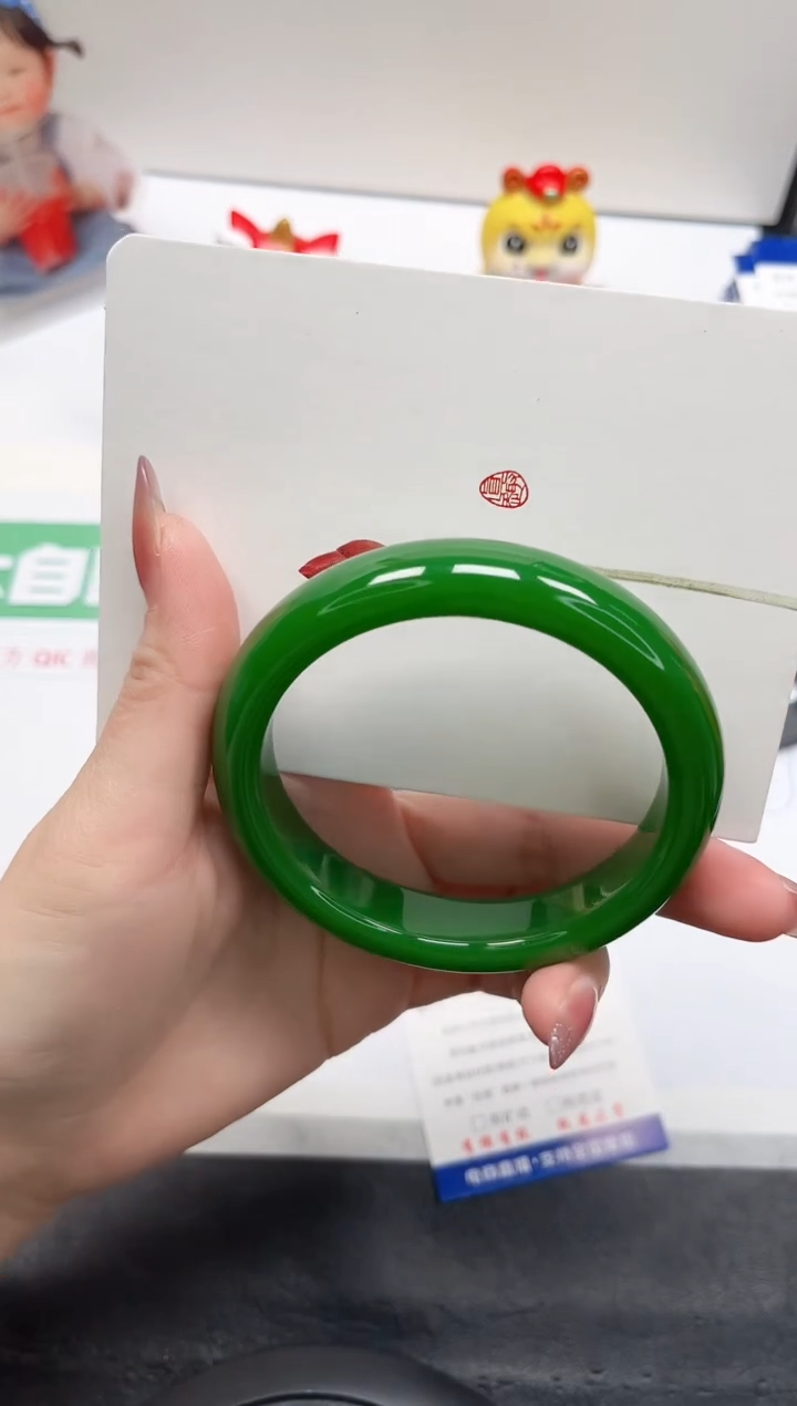 【闪购商品】石英质玉手镯未镶嵌266-63