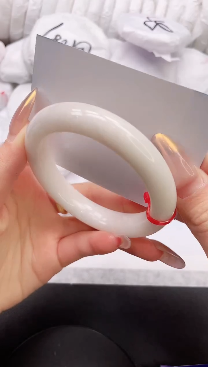 【闪购商品】和田玉手镯未镶嵌18L318-58