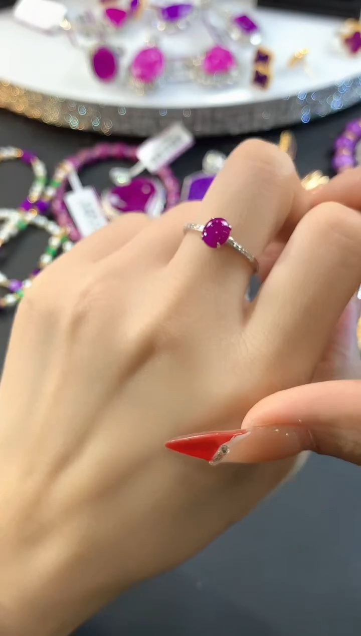 【闪购商品】苏纪石（舒俱来）.18K金镶嵌舒俱来戒指