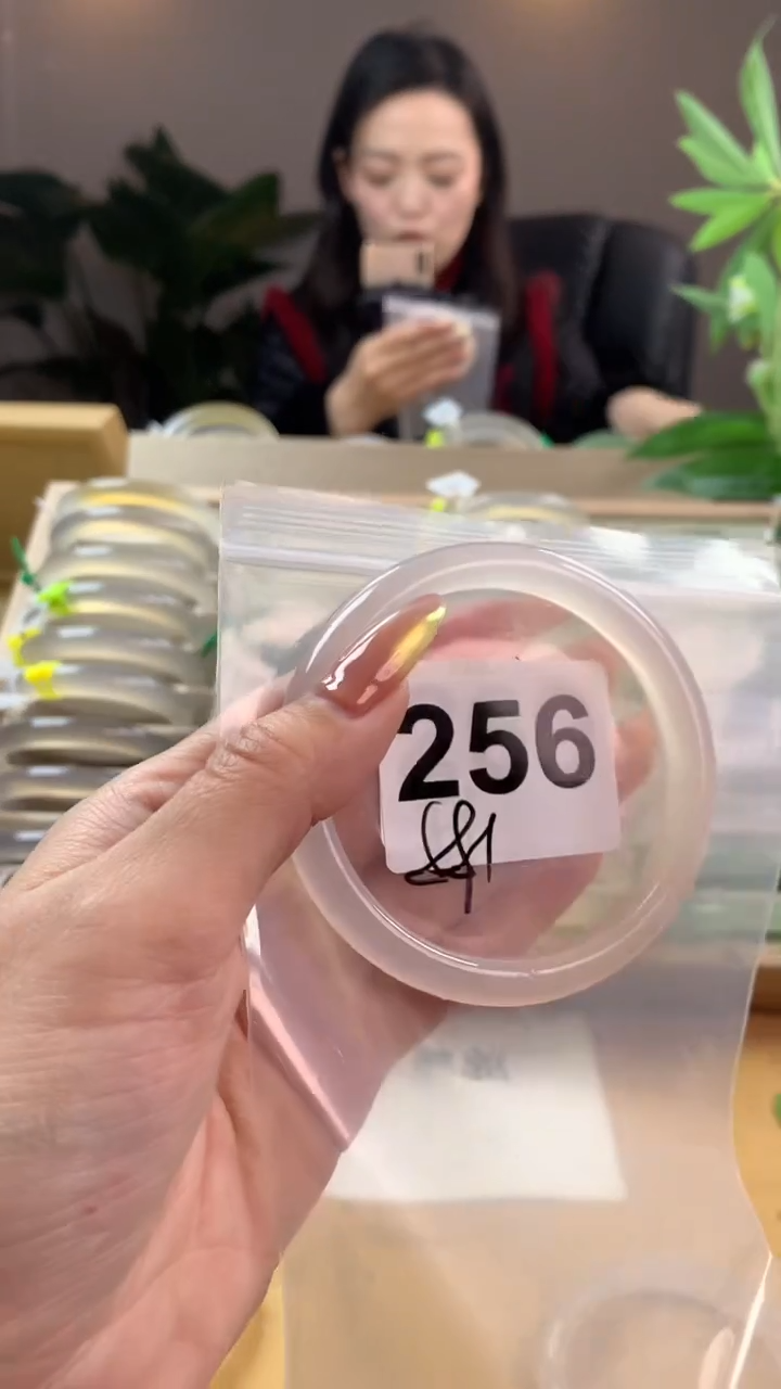 【闪购商品】玛瑙/玉髓手镯未镶嵌256