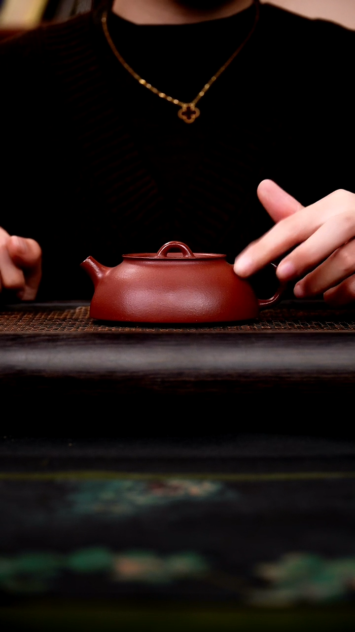 茶壶紫砂玫红砂 闲云