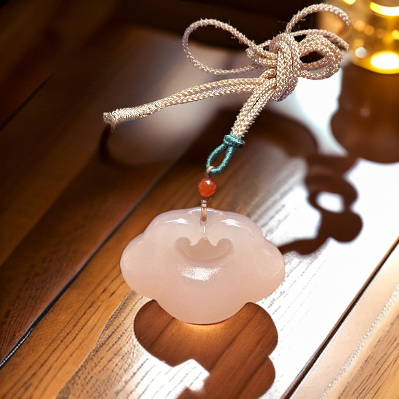 A08高货和田玉藕粉祥云吊坠拍一发一