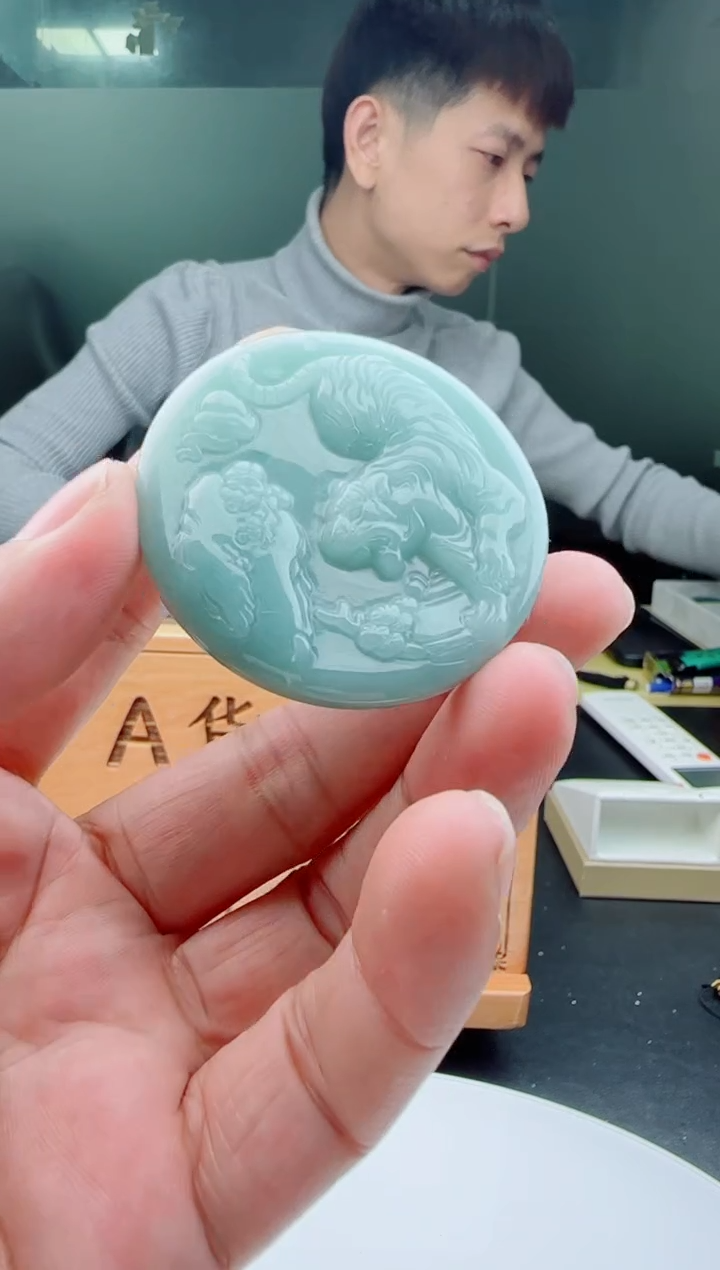 【闪购商品】翡翠颈饰未镶嵌11111111