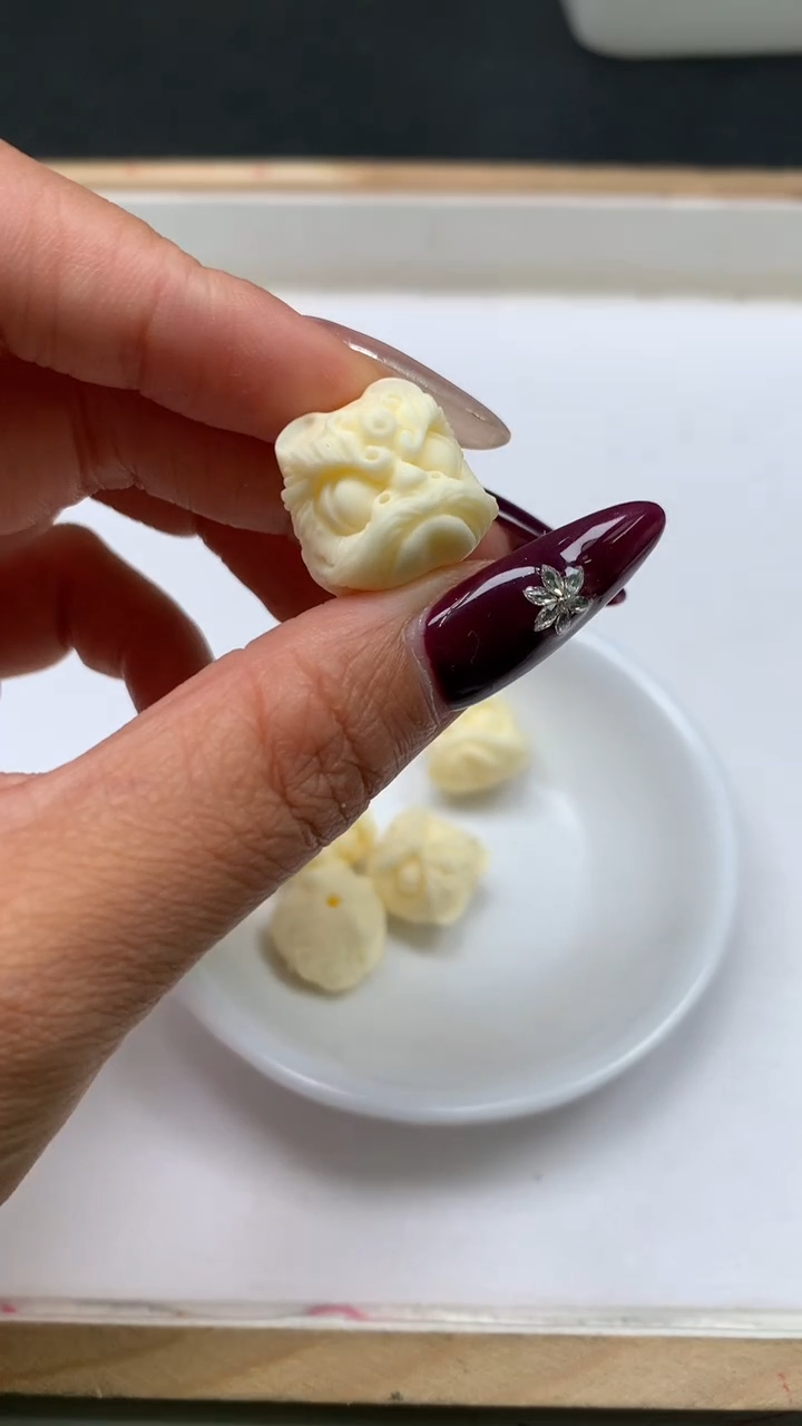 菩提散珠A1702牙 牙果 大醒狮16*16mm2个5.8元