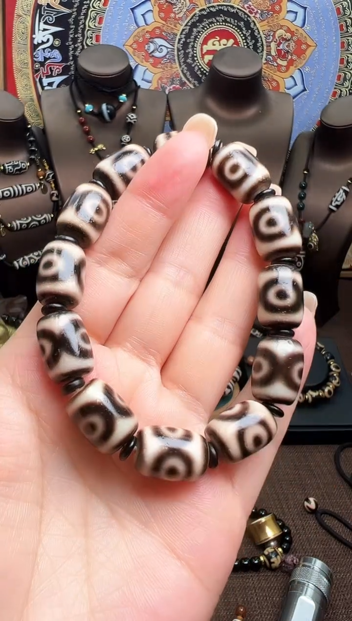 【闪购商品】玛瑙/玉髓1未镶嵌3眼