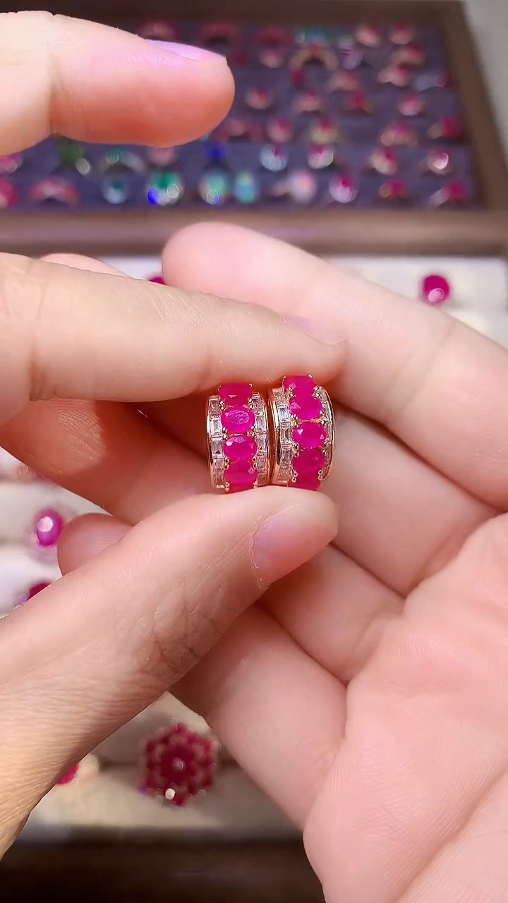 【闪购商品】红宝石耳饰银S925镶嵌000