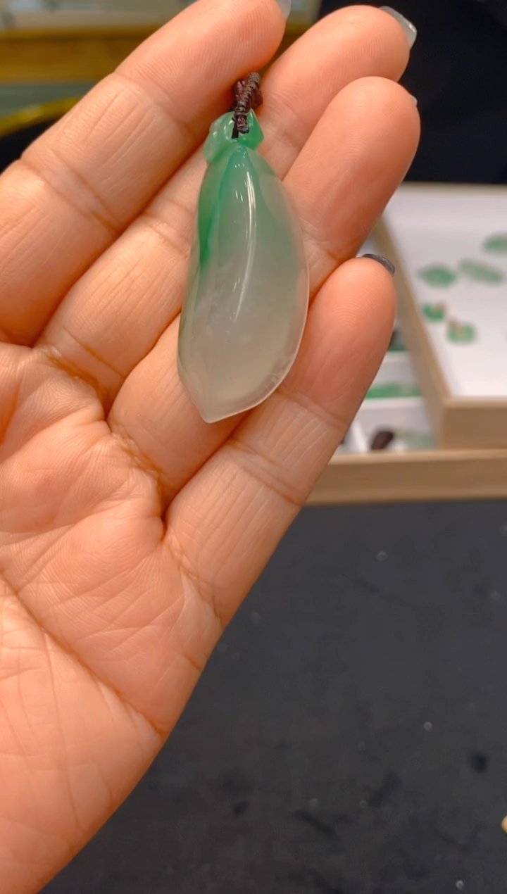 【闪购商品】石英质玉颈饰未镶嵌冰美人非洲翠062