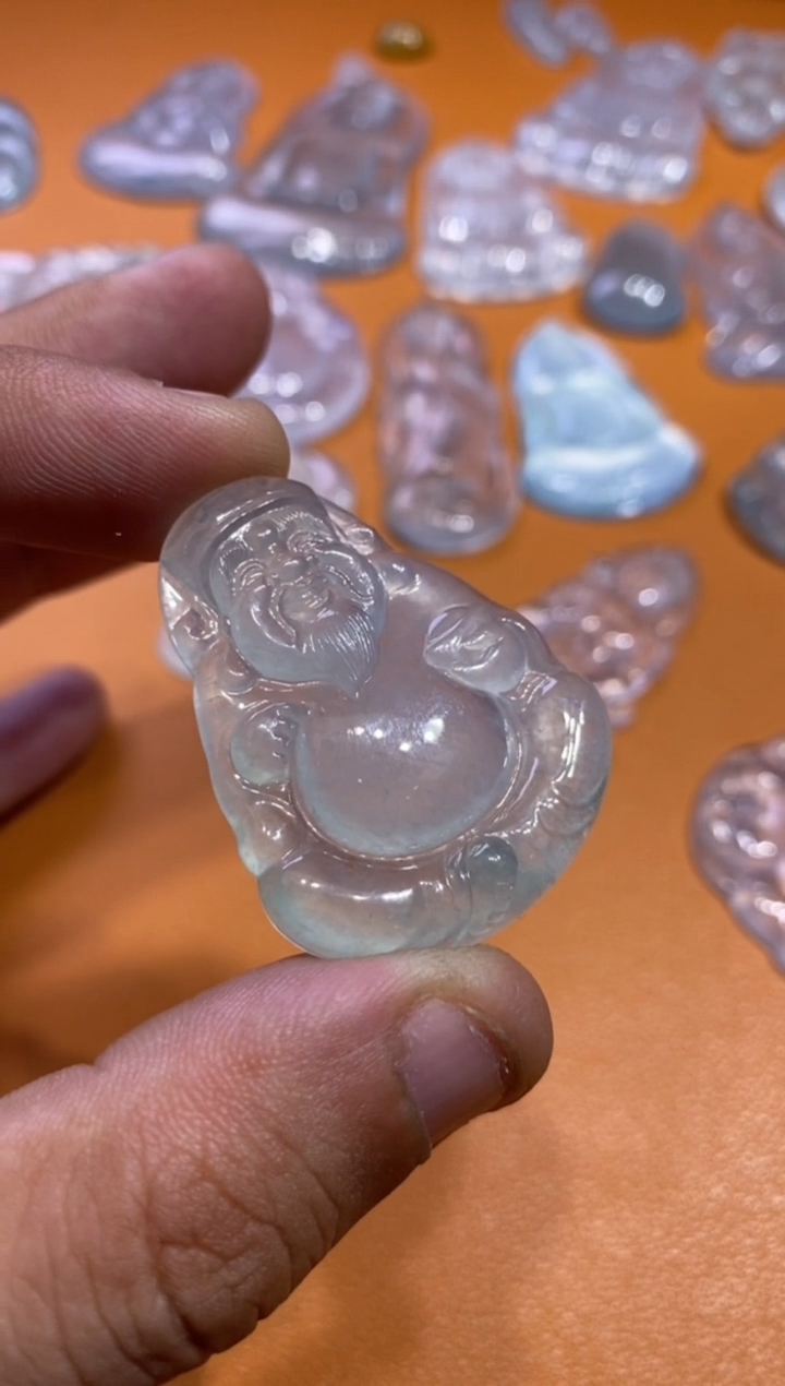 【闪购商品】翡翠吊坠(不含链)未镶嵌财神6800