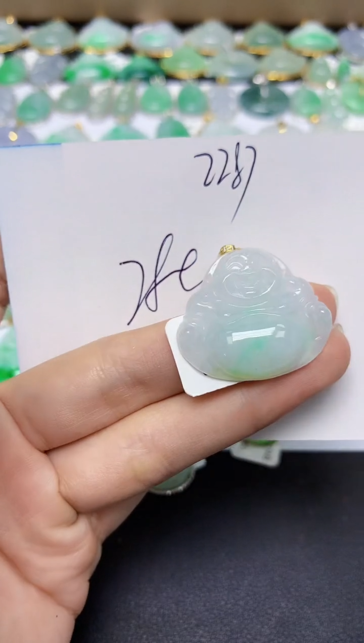 翡翠18K金镶嵌颈饰天然翡翠A货