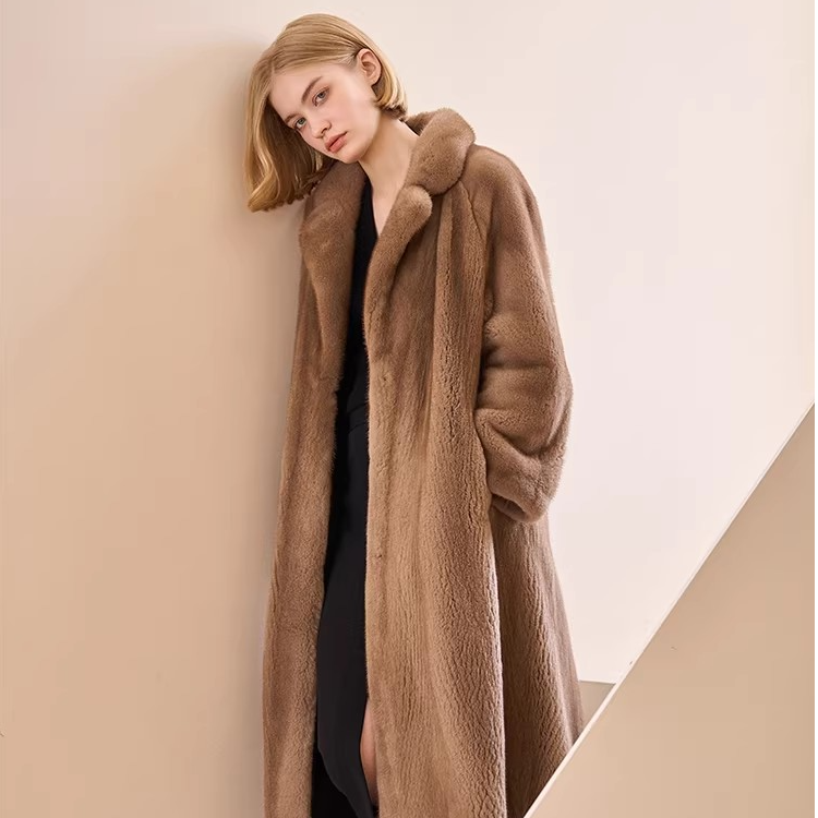 RMM 进口紫标天鹅绒帕斯条原色西装领长 貂皮大衣女整貂水貂皮草