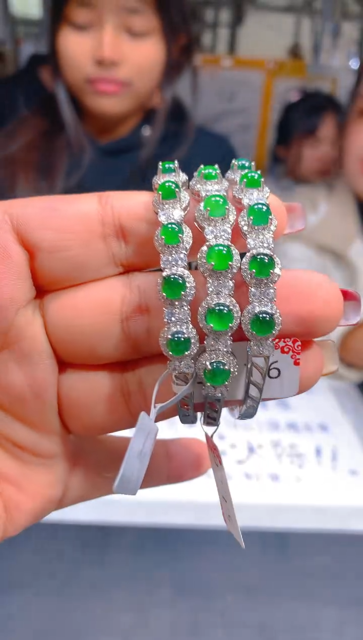 【闪购商品】定制翡翠未镶嵌26定制翡翠-多样性发货 {发其 一}