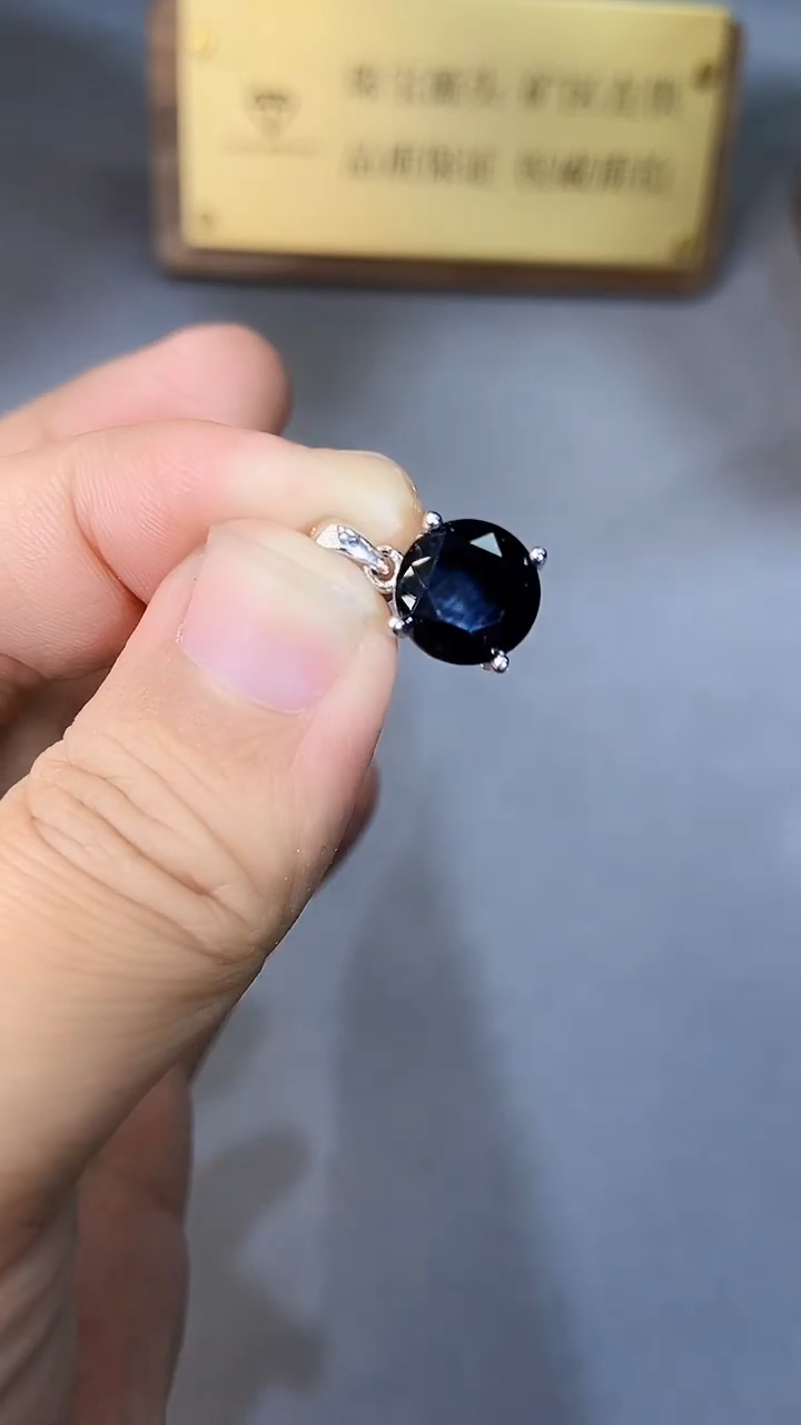 【闪购商品】蓝宝石颈饰银S925镶嵌354黑