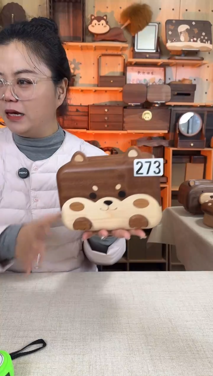 木273乌檀木柴犬纸巾盒