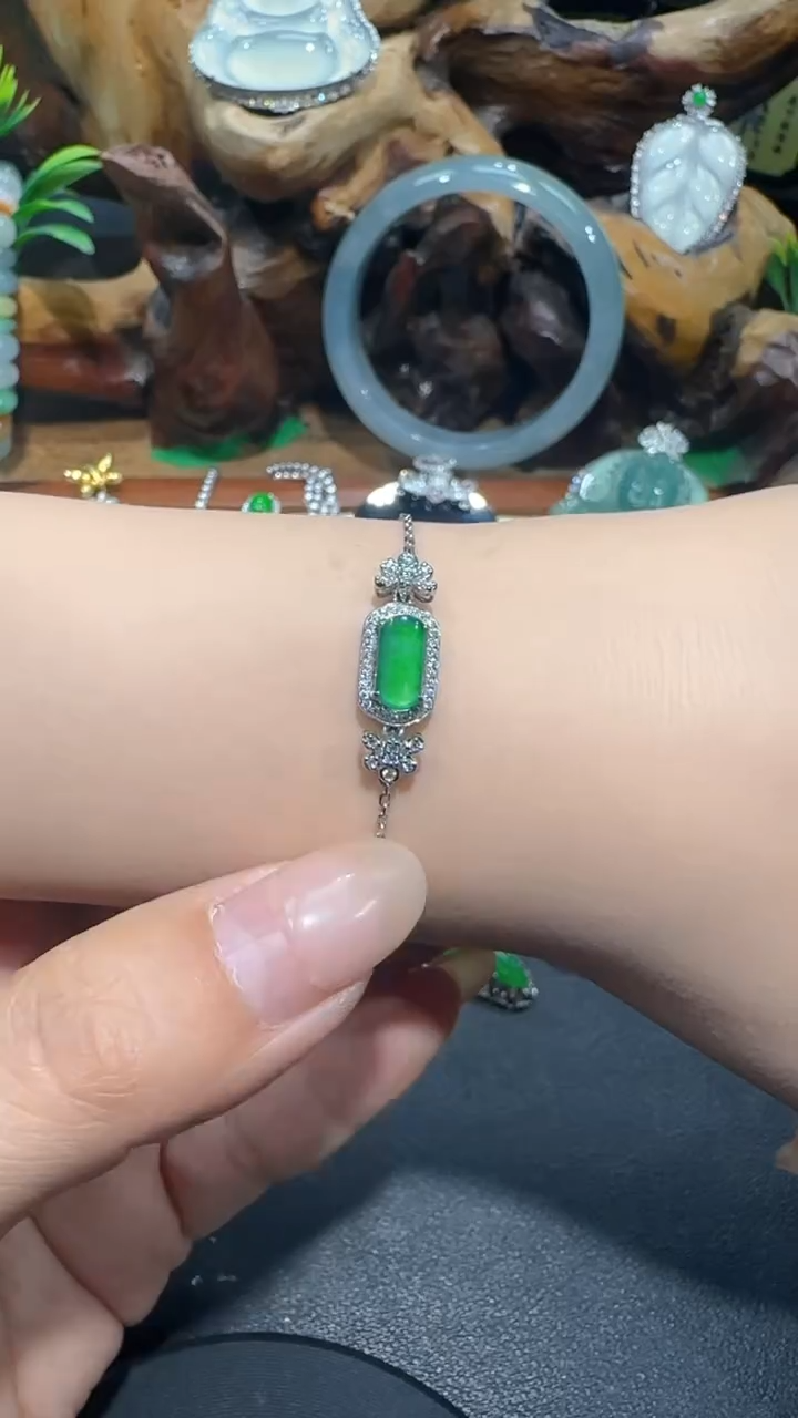 【闪购商品】翡翠手链18K金镶嵌手链