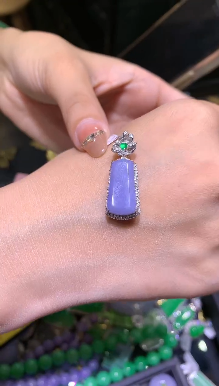 【闪购商品】翡翠吊坠(不含链)18K金镶嵌无事牌