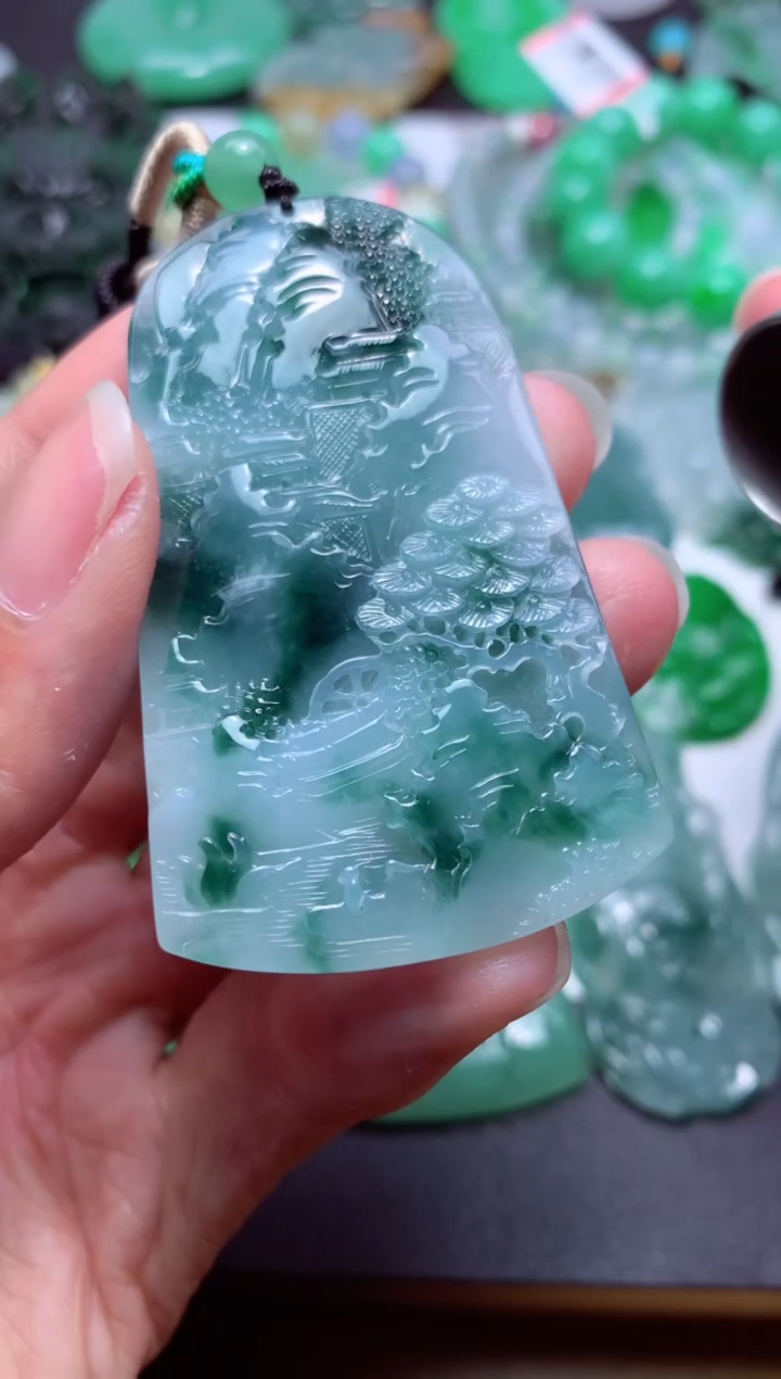 【闪购商品】翡翠颈饰未镶嵌天然翡翠