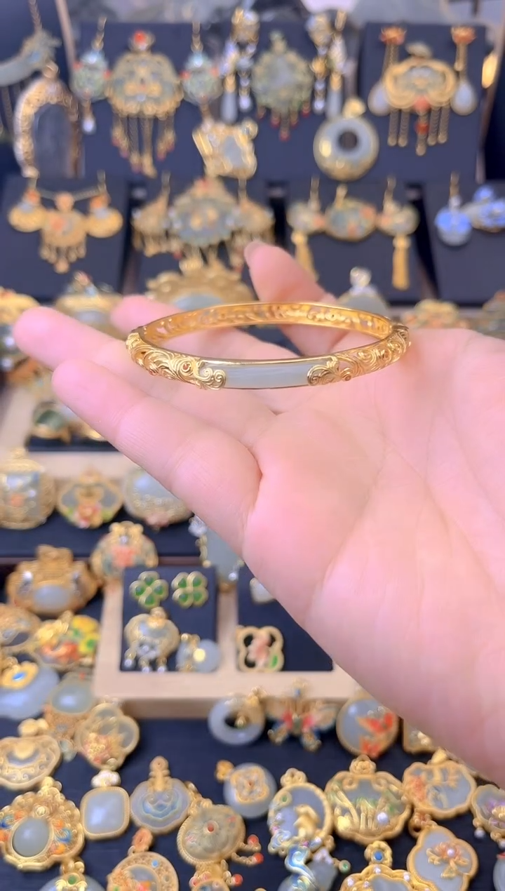 【闪购商品】和田玉手镯银S925镀金镶嵌花丝镂空手镯