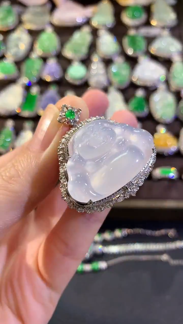 吊坠(不含链)18K金镶嵌翡翠冬日珠宝E41