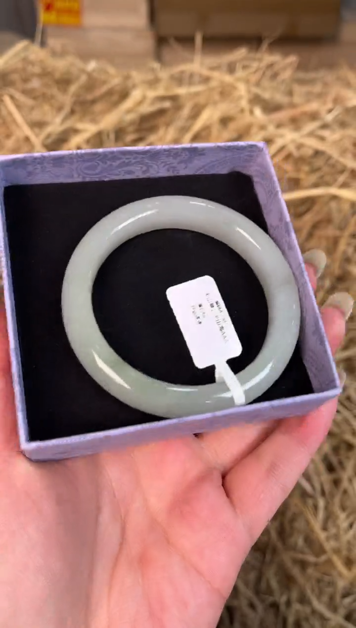 未镶嵌手镯石英质玉A-765