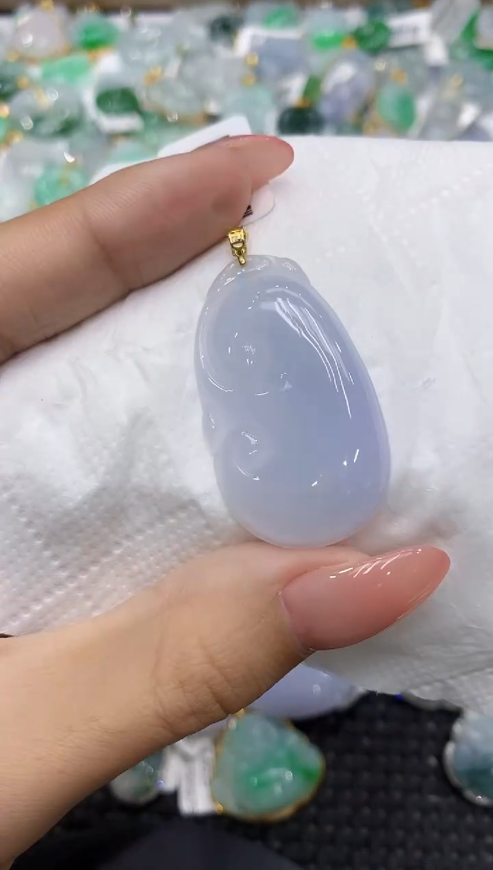 颈饰18K金镶嵌翡翠111111111111