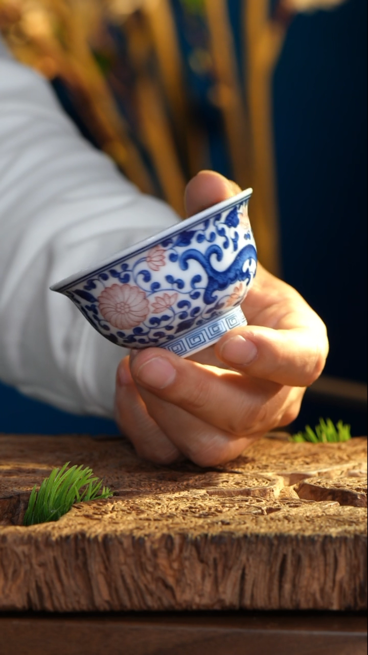 【闪购商品】已开价【1173】青花釉里红青龙小压手杯