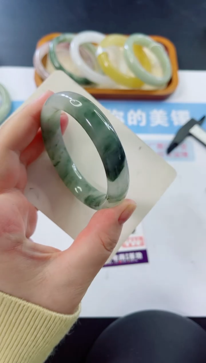 未镶嵌手镯石英质玉多样性发货A220