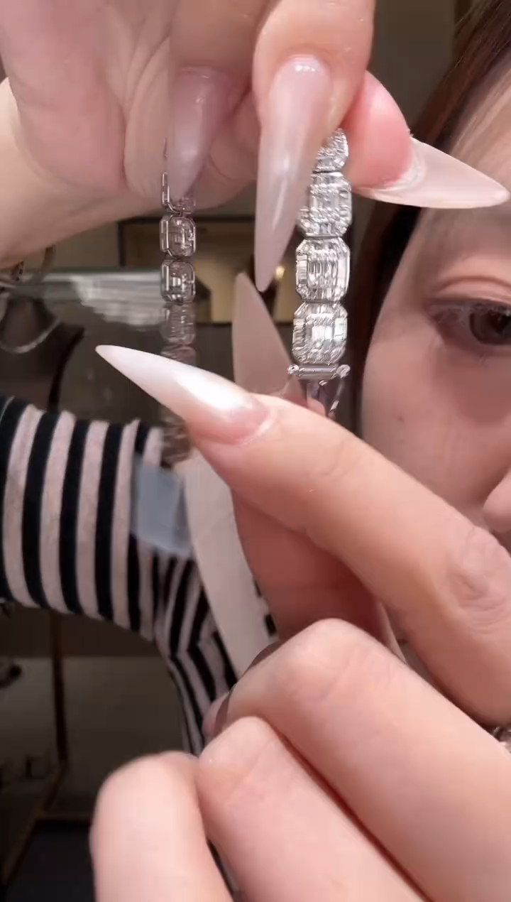 18K金镶嵌手链钻石5.5克拉大冰糖