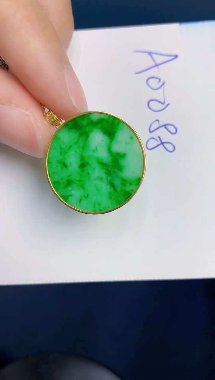 【闪购商品】翡翠颈饰18K金镶嵌0000000000