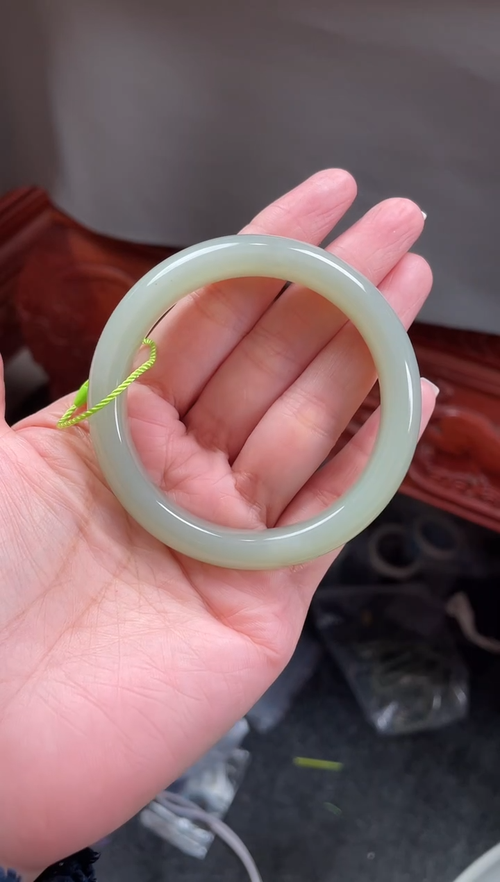 未镶嵌手镯和田玉?****猫和田玉手镯56.3mm