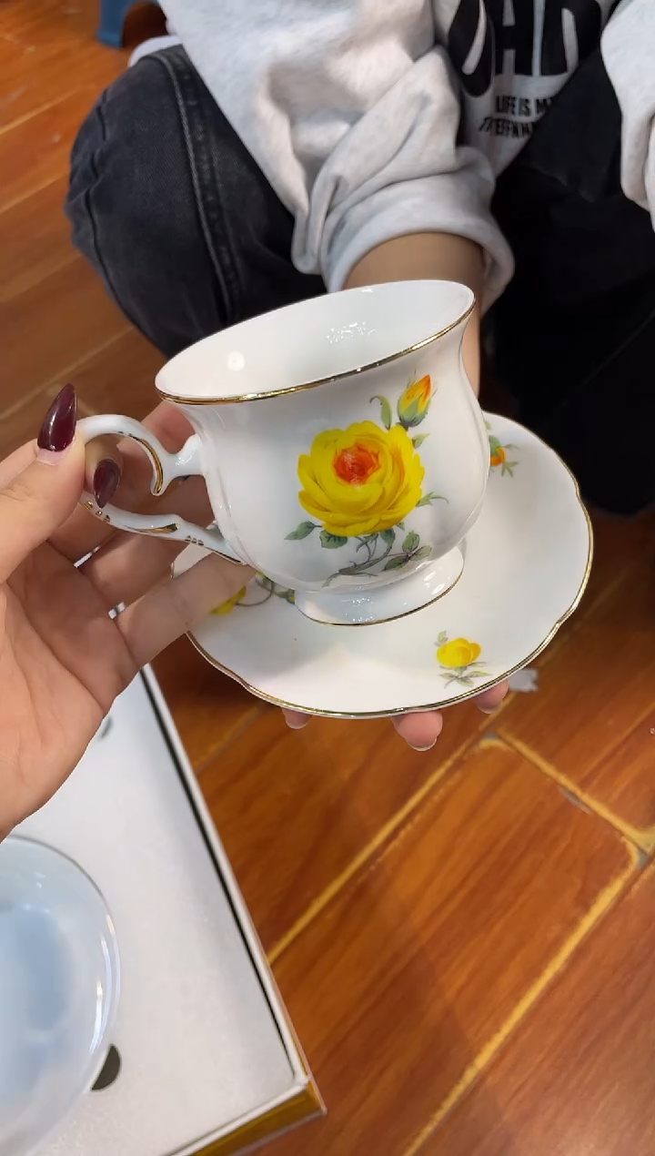 杯鸿辉家品牌瓷器，京东包邮！