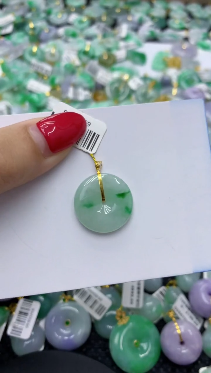 翡翠18K金镶嵌颈饰天然缅甸翡翠A货