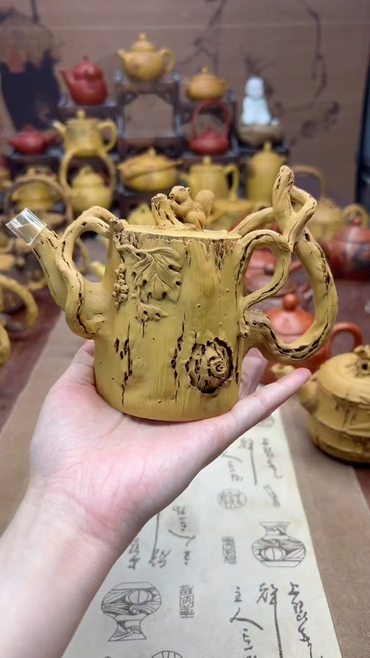 【闪购商品】紫砂茶壶松鼠报春树桩壶