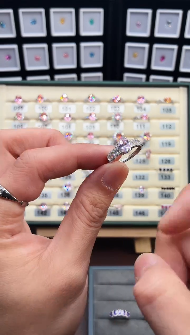 银S925镶嵌戒指绿柱石（摩根石）1