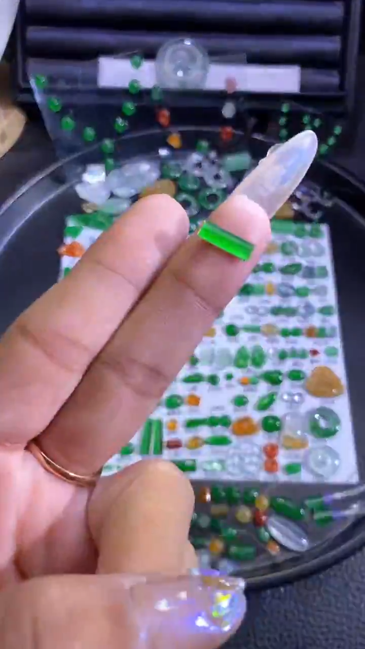 未镶嵌挂件翡翠柱子