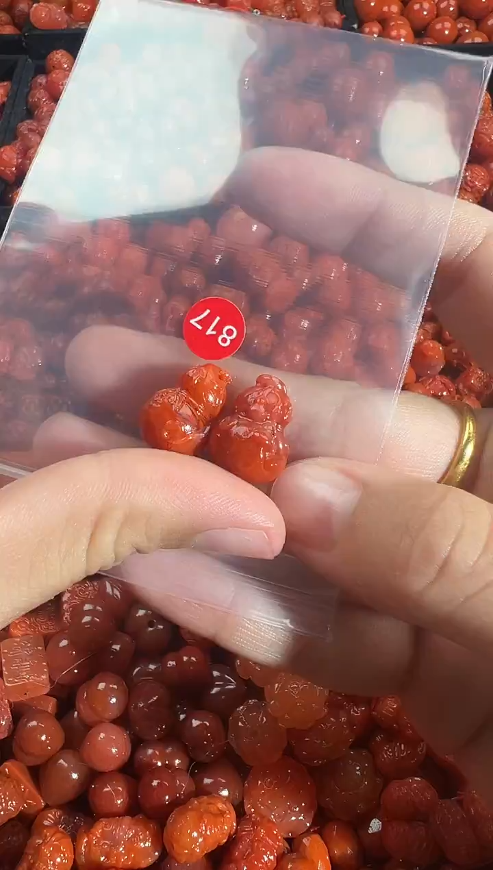 颈饰未镶嵌南红玛瑙1