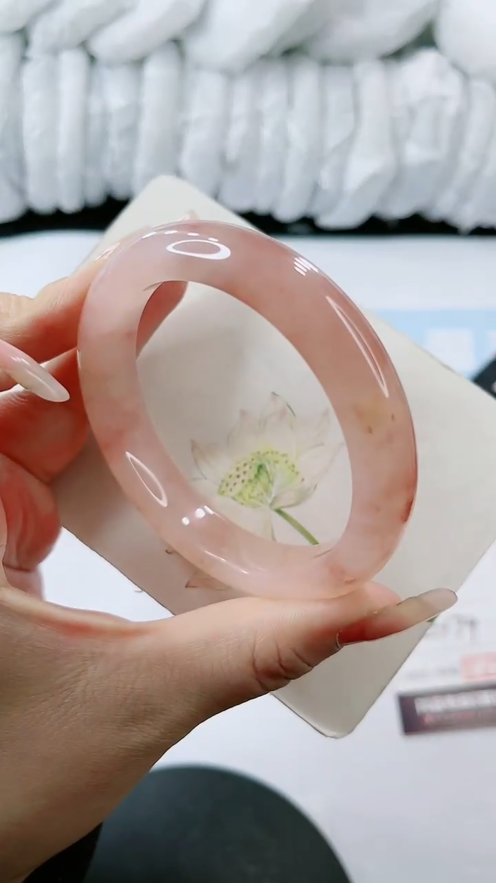 【闪购商品】石英质玉手镯未镶嵌多样性发货E179