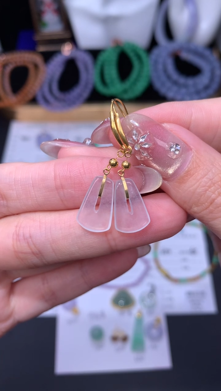 18K金镶嵌定制翡翠48小时鉴赏期 退货不扣服务费